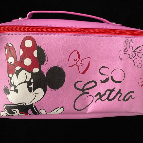 NWT Disney Minnie Travel Case and Hello Kitty Markers - Picture 2 of 6